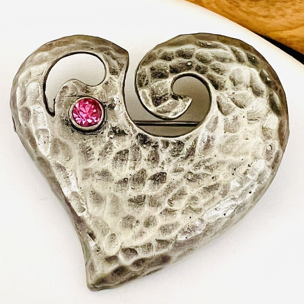 Vintage Art Heart DD Dominick Avellino Hammered Silver Pink Stone Brooch 4098